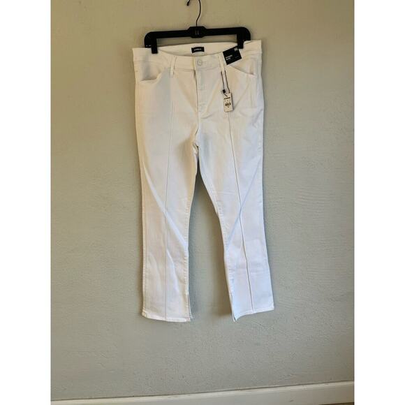 Express Woman Mid Rise White Pintuck Skyscraper Jeans, Size 14S - Picture 3 of 11